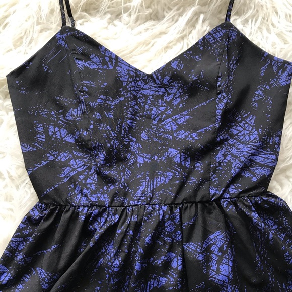 GREYLIN PURPLE BLACK‎ PEPLUM TANK - Picture 2 of 8